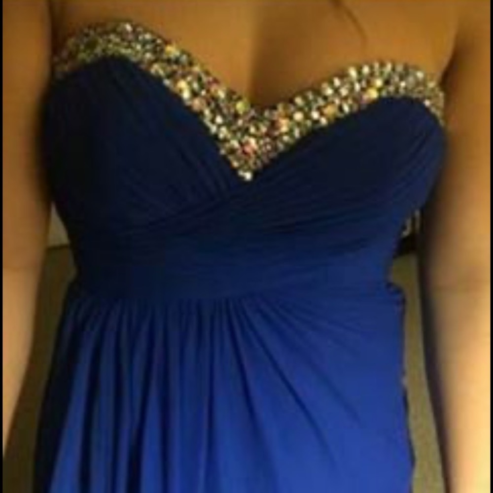 PROM DRESS - Picture 3 of 5